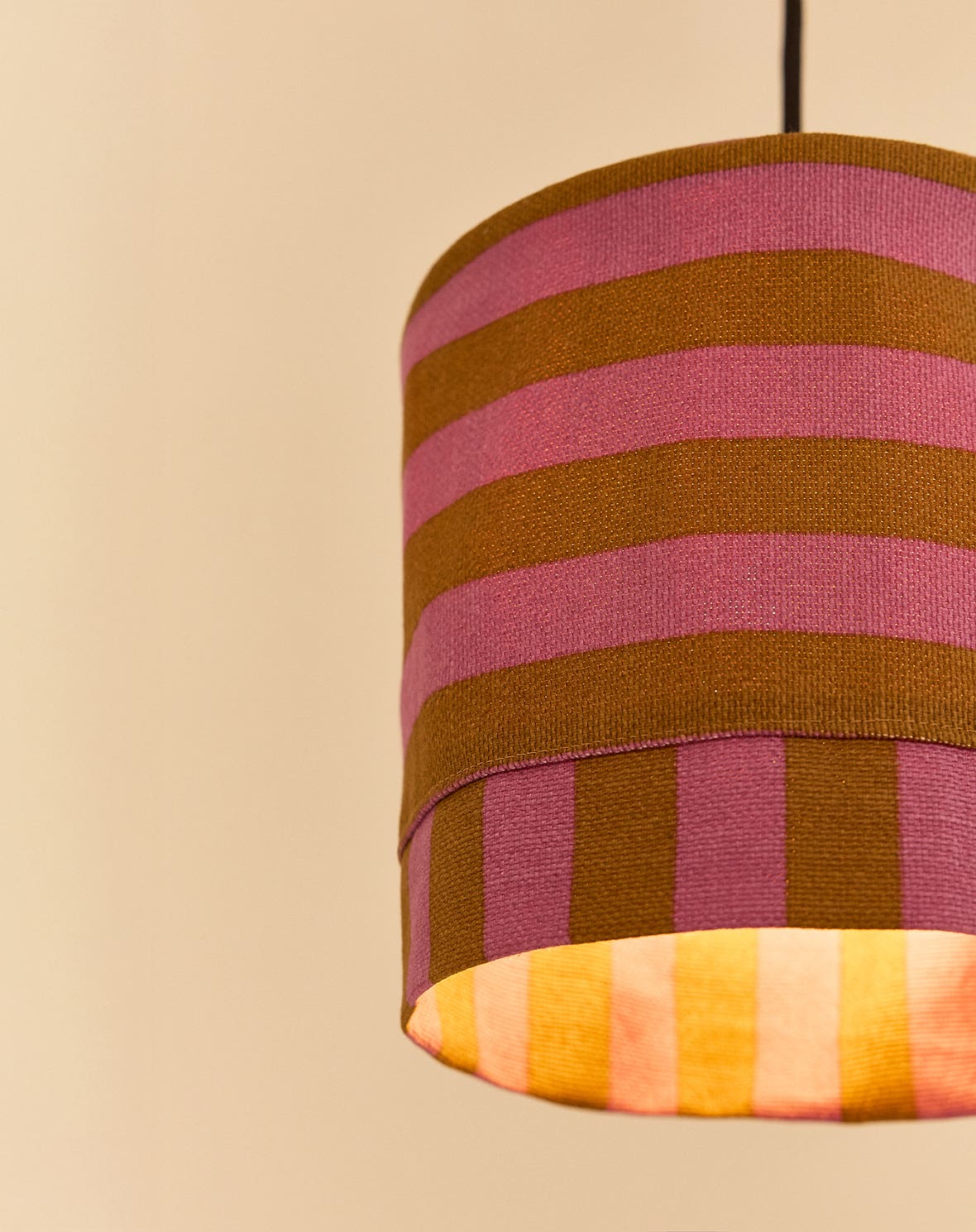 Lustre LINDA listras pink e curry 20 x 21 cm