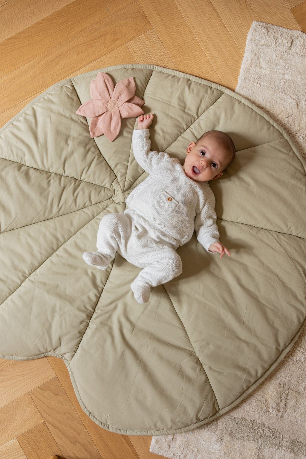 Play Mat Water Lily Olive 95 x 95 cm