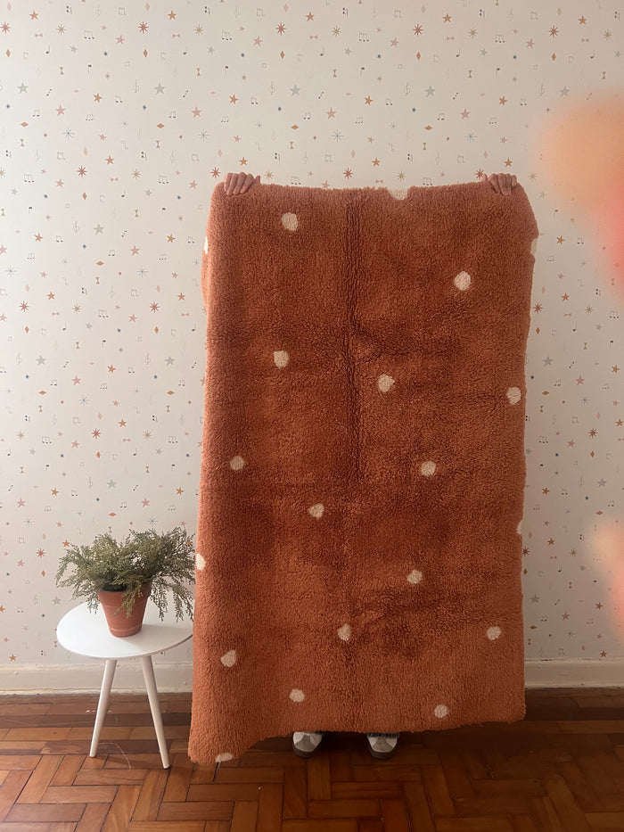Tapete lavável Mini Dot  Castanha 100 x 150 cm Circula Momy