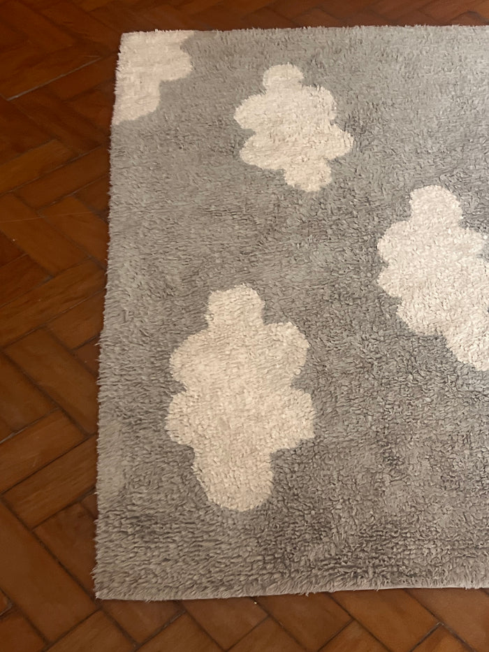 Tapete Lavável Nuvem Cinza 120 x 160 cm Circula Momy