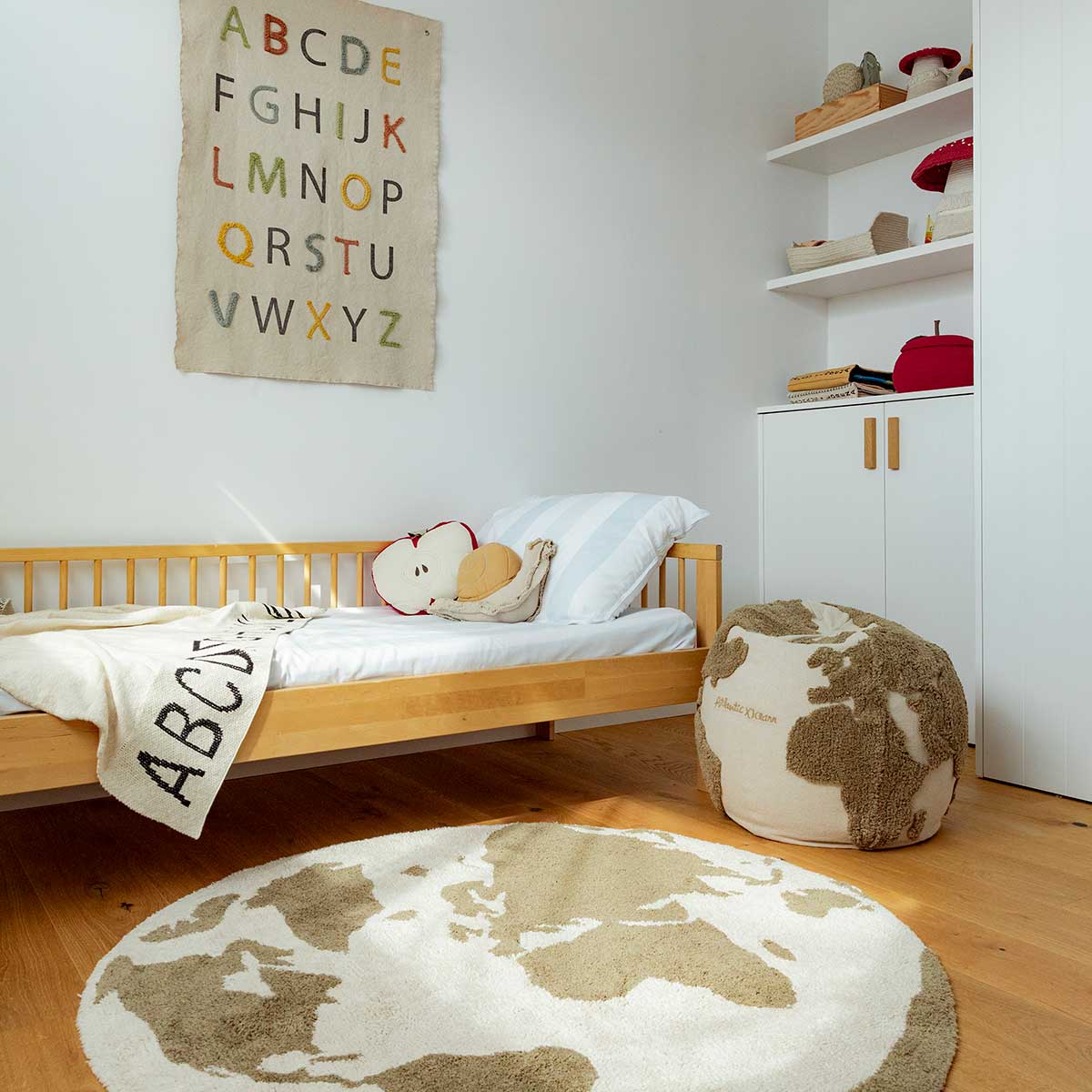 Enfeite de parede ABC Colorido 70 x 100 cm