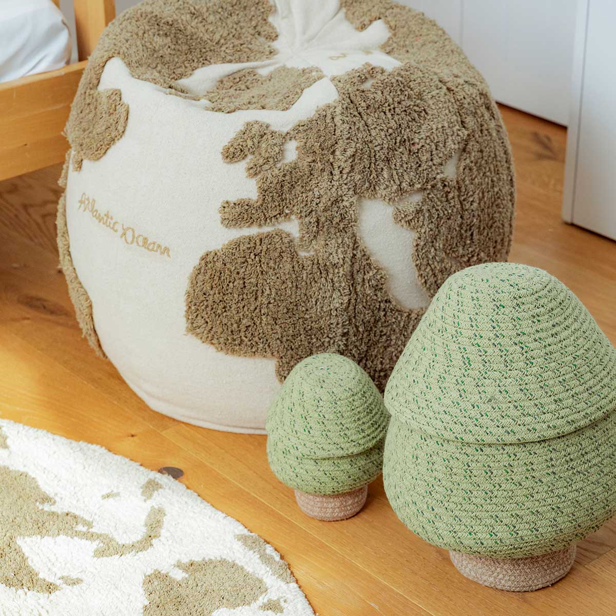 Puff Rugcycled Mapa Mundi 45 x 50 cm