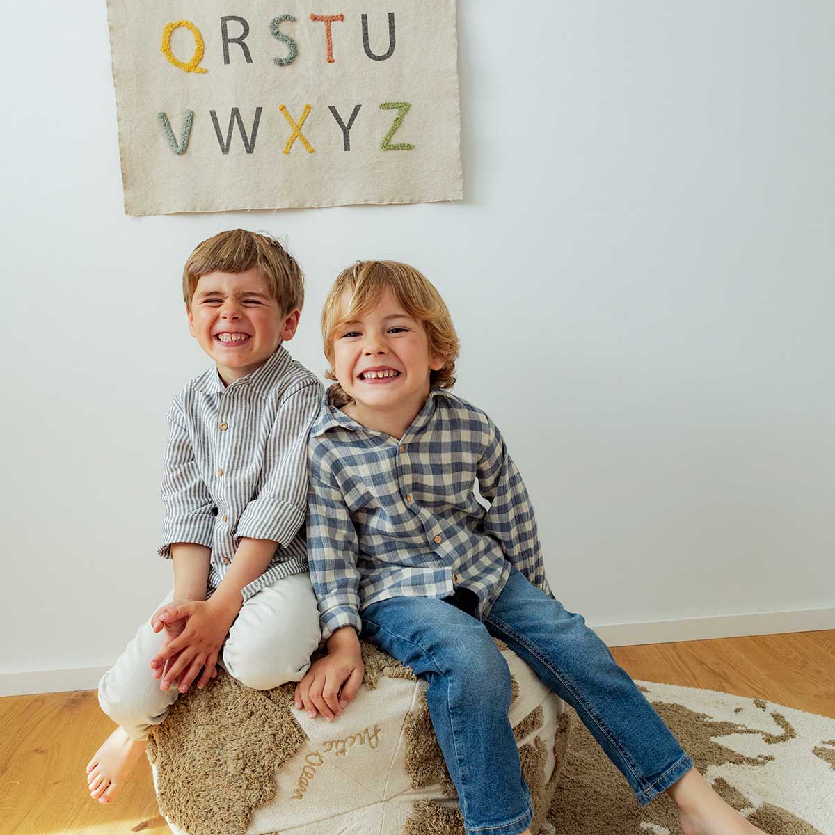 Puff Rugcycled Mapa Mundi 45 x 50 cm