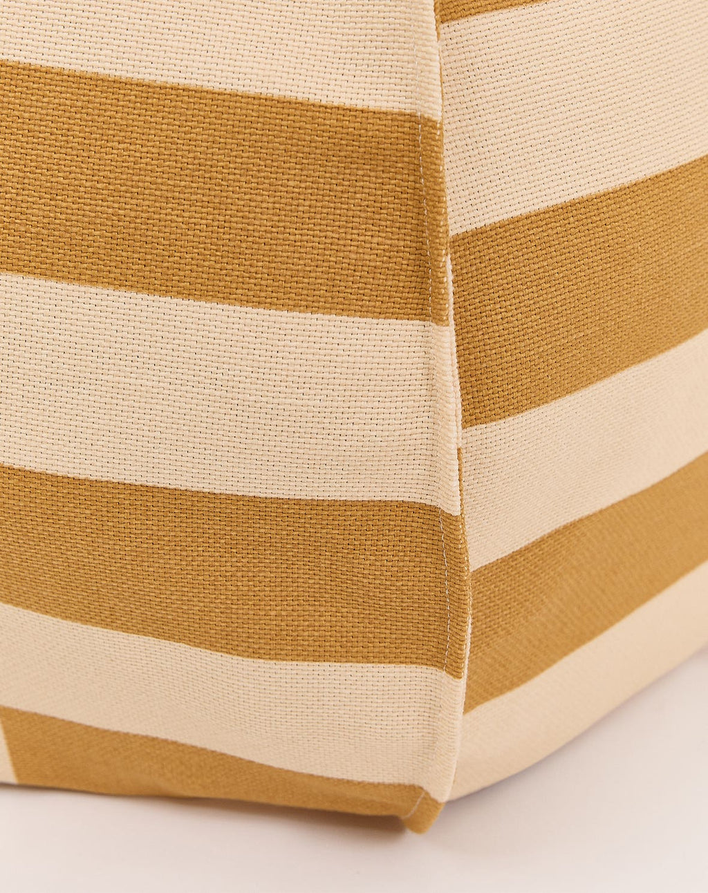 Puff VIBES round areia e mostarda 70 x 30 cm